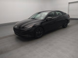 Used 2023 Hyundai Elantra SEL image 2