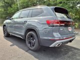 New 2025 Volkswagen Atlas Peak Edition SE image 3