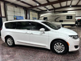 Used 2019 Chrysler Pacifica Touring-L image 3