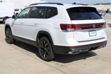 New 2026 Volkswagen Atlas SE image 4