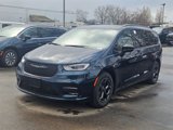 New 2025 Chrysler Pacifica Premium image 3