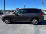 Used 2016 Nissan Pathfinder SV image 2
