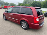 Used 2015 Chrysler Town & Country Touring-L w/ Trailer Tow Group image 3