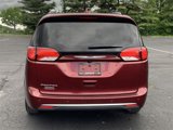 Used 2017 Chrysler Pacifica Touring-L image 6