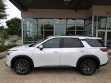 New 2025 Nissan Pathfinder SV w/ SV Premium Package image 4