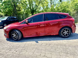 Used 2016 Ford Focus SE w/ SE Sport Package image 2