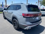 New 2025 Volkswagen Atlas Peak Edition SE image 5