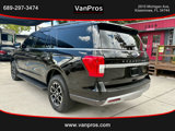 Used 2024 Ford Expedition Max XLT image 3