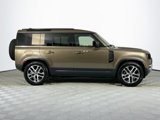 Used 2025 Land Rover Defender 110 S image 4