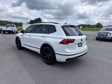 Used 2024 Volkswagen Tiguan SE R-Line image 3