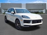 Used 2025 Porsche Cayenne image 2