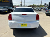 Used 2019 Chrysler 300 Touring w/ Driver Convenience Group image 4