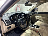 Used 2020 Jeep Grand Cherokee Laredo image 3