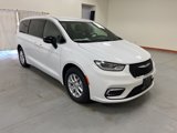 New 2025 Chrysler Pacifica Select image 2