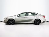 Used 2025 Toyota Camry SE image 4