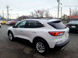 Used 2020 Ford Escape SE image 3