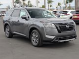 New 2025 Nissan Pathfinder SL w/ Black Appearance Package image 2