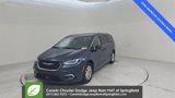 Used 2023 Chrysler Pacifica Touring-L image 6