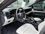 Used 2025 Porsche Cayenne Coupe image 4