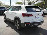 Used 2024 Volkswagen Taos SE w/ Panoramic Sunroof Package image 6