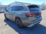 New 2025 Volkswagen Atlas Peak Edition SE image 3