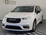 Certified 2024 Chrysler Pacifica Limited w/ Trailer Tow Group image 4