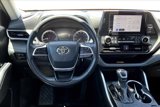 Used 2024 Toyota Highlander XLE image 5