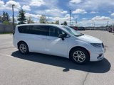 New 2024 Chrysler Pacifica Limited image 2