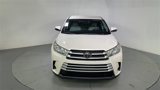 Used 2018 Toyota Highlander LE image 3