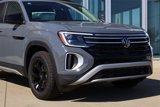 New 2025 Volkswagen Atlas Peak Edition SE image 3