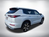 New 2025 Mitsubishi Outlander SE image 3