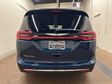 New 2025 Chrysler Pacifica Select image 3