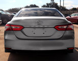 Used 2018 Toyota Camry LE image 3
