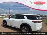 New 2025 Nissan Pathfinder Platinum image 2