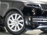 Used 2023 Land Rover Range Rover SE image 3