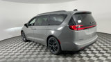 New 2025 Chrysler Pacifica Limited image 6