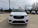 New 2025 Chrysler Pacifica Select image 5