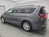 Used 2021 Chrysler Voyager Lxi image 3