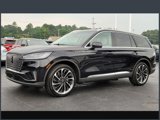 Used 2025 Lincoln Aviator Reserve w/ Equipment Group 201A image 4