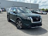 New 2025 Nissan Pathfinder Platinum image 2