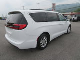 Used 2022 Chrysler Pacifica Touring-L image 3