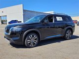 New 2025 Nissan Pathfinder Platinum image 3