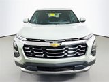New 2026 Chevrolet Equinox LT image 2