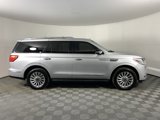 Used 2018 Lincoln Navigator Premiere image 2