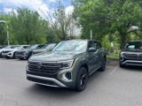 New 2025 Volkswagen Atlas Peak Edition SE image 2
