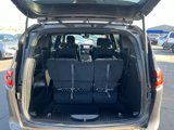 Used 2022 Chrysler Pacifica Touring image 4