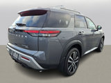 New 2025 Nissan Pathfinder Platinum image 4