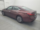 Used 2023 Nissan Altima 2.5 SV image 3