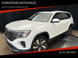 Used 2024 Volkswagen Atlas SE w/ Panoramic Sunroof Package image 2