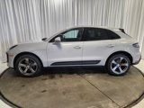 Used 2025 Porsche Macan image 2